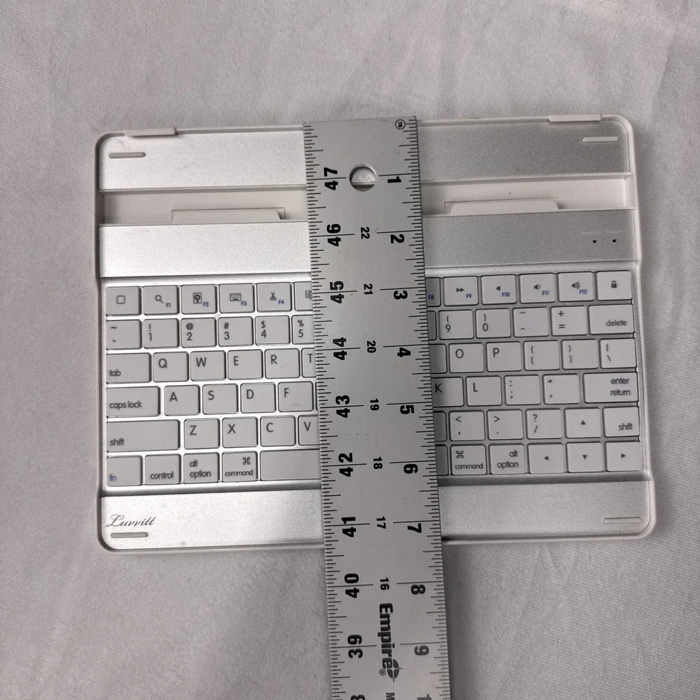 Luvvitt Bluetooth Keyboard Case for iPad Silver White Wireless Portable Slim